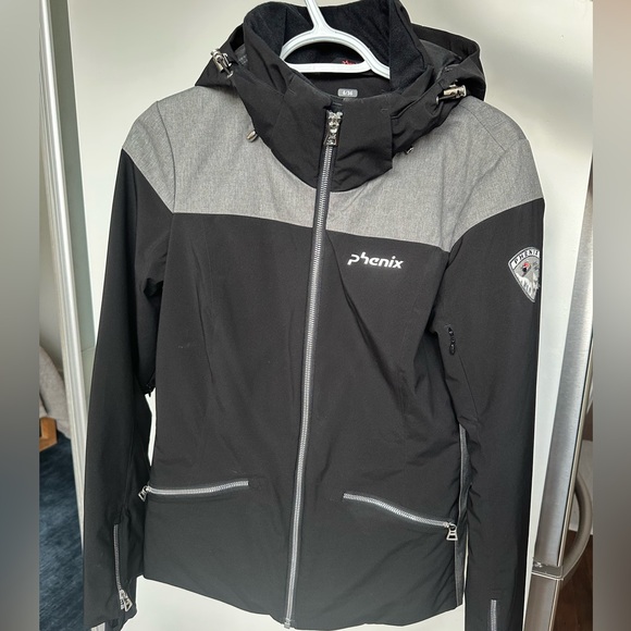 Women’s Phenix Ski Jacket - Worn 3 times - almost brand new New - Picture 2 of 7